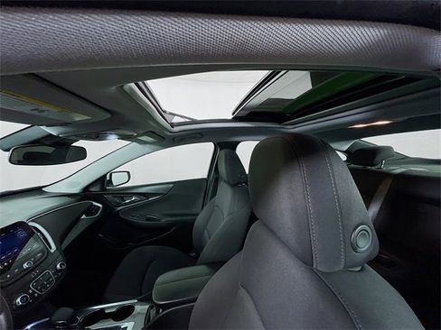 Used 2024 Chevrolet Malibu LT image 11
