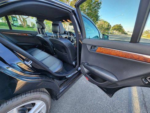 Used 2011 Mercedes-Benz C 300 Sedan image 24