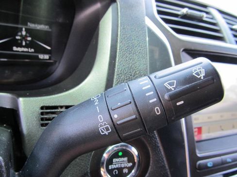 Used 2017 Ford Explorer Limited image 55