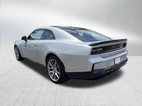 Used 2024 Dodge Charger Daytona Scat Pack w/ Plus Group AWD/4WD image 7