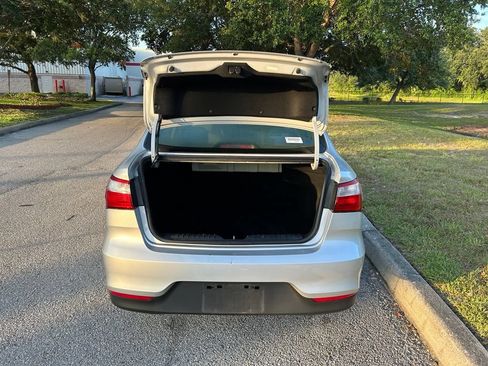 Used 2017 Kia Rio LX w/ Power Package FWD image 11