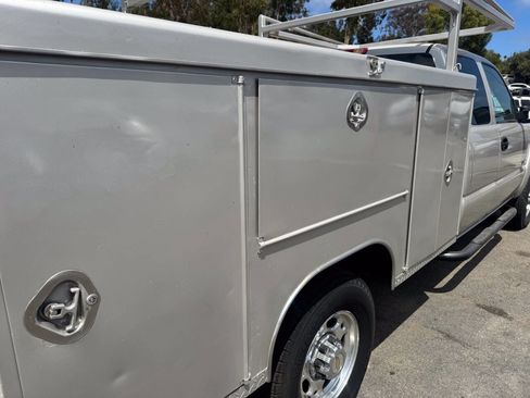 Used 2005 Chevrolet Silverado 2500 LS RWD image 10