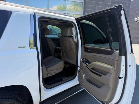 Used 2015 GMC Yukon XL SLT w/ Open Road Package AWD/4WD image 43