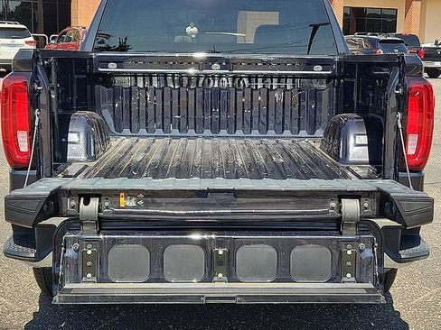 Used 2025 GMC Sierra 1500 SLT RWD image 10