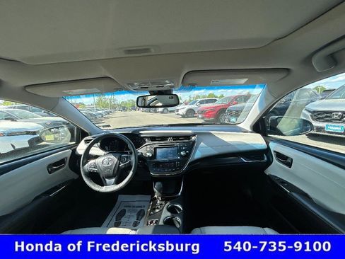 Used 2018 Toyota Avalon XLE Premium w/ All Weather Liner Package FWD image 26