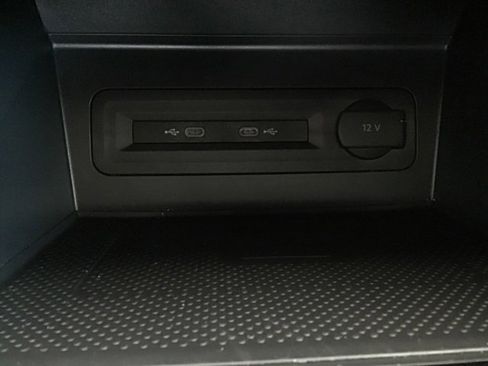 Used 2021 Volkswagen Atlas SEL Premium image 31