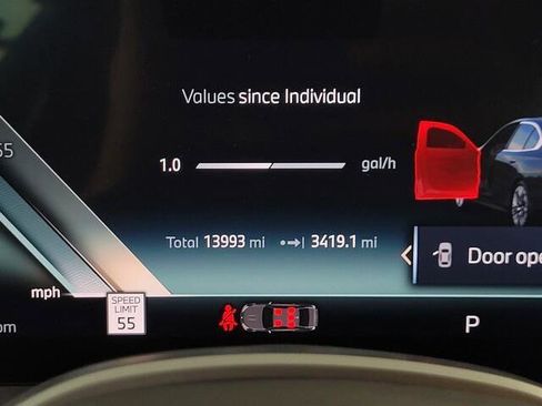 Certified 2025 BMW 530i image 12