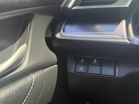 Used 2016 Honda Civic Touring image 30