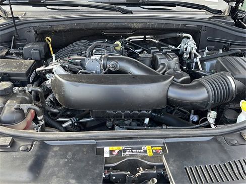 Used 2024 Dodge Durango GT image 12