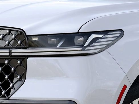 New 2027 Lincoln Navigator Black Label AWD/4WD image 21
