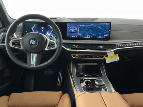 New 2026 BMW X7 xDrive40i w/ M Sport Package AWD/4WD image 9