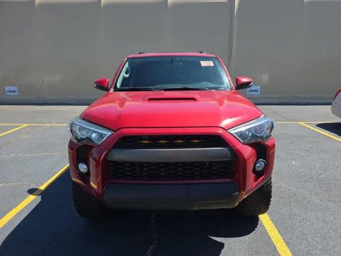 Used 2018 Toyota 4Runner TRD Off-Road Premium AWD/4WD image 6