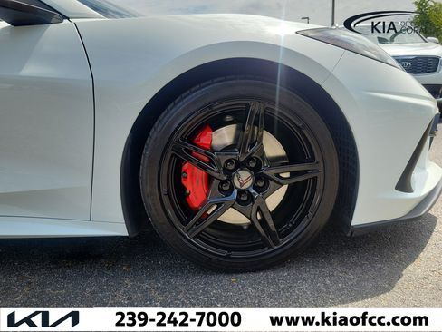 Used 2022 Chevrolet Corvette Stingray Preferred Conv w/ Z51 Performance Package RWD image 7