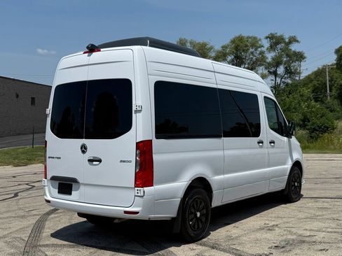 Used 2025 Mercedes-Benz Sprinter 2500 image 4