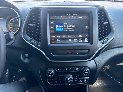 Used 2022 Jeep Cherokee Latitude Lux image 21