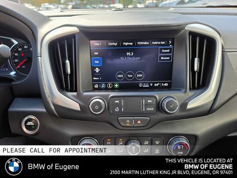Used 2024 GMC Terrain SLT AWD/4WD image 31