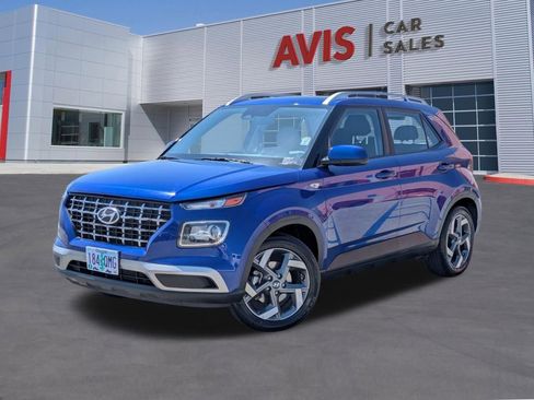 Used 2025 Hyundai Venue SEL FWD image 1