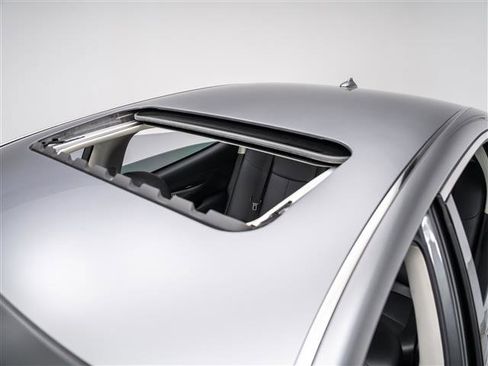 Used 2018 INFINITI Q70 L 3.7 image 17