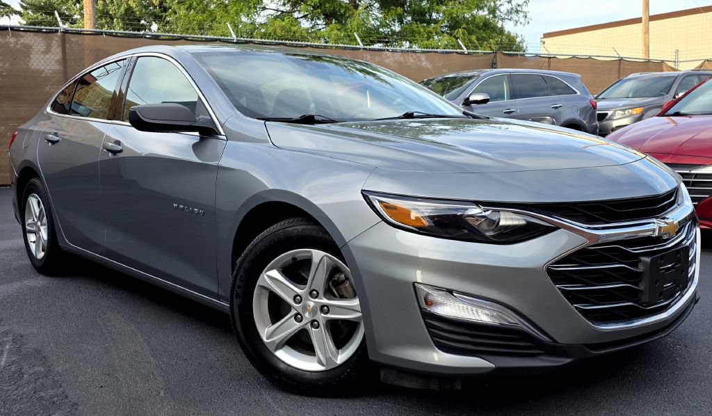 Used 2023 Chevrolet Malibu LS FWD image 1