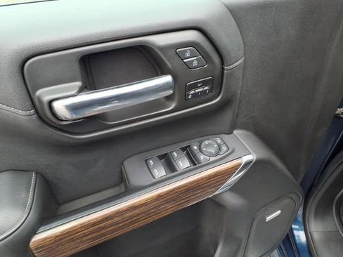 Used 2020 Chevrolet Silverado 1500 High Country w/ Technology Package image 17