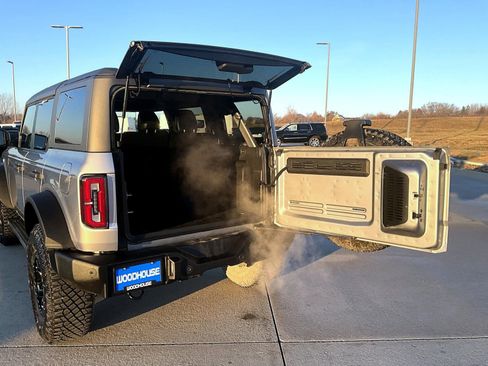 Used 2024 Ford Bronco Wildtrak image 22