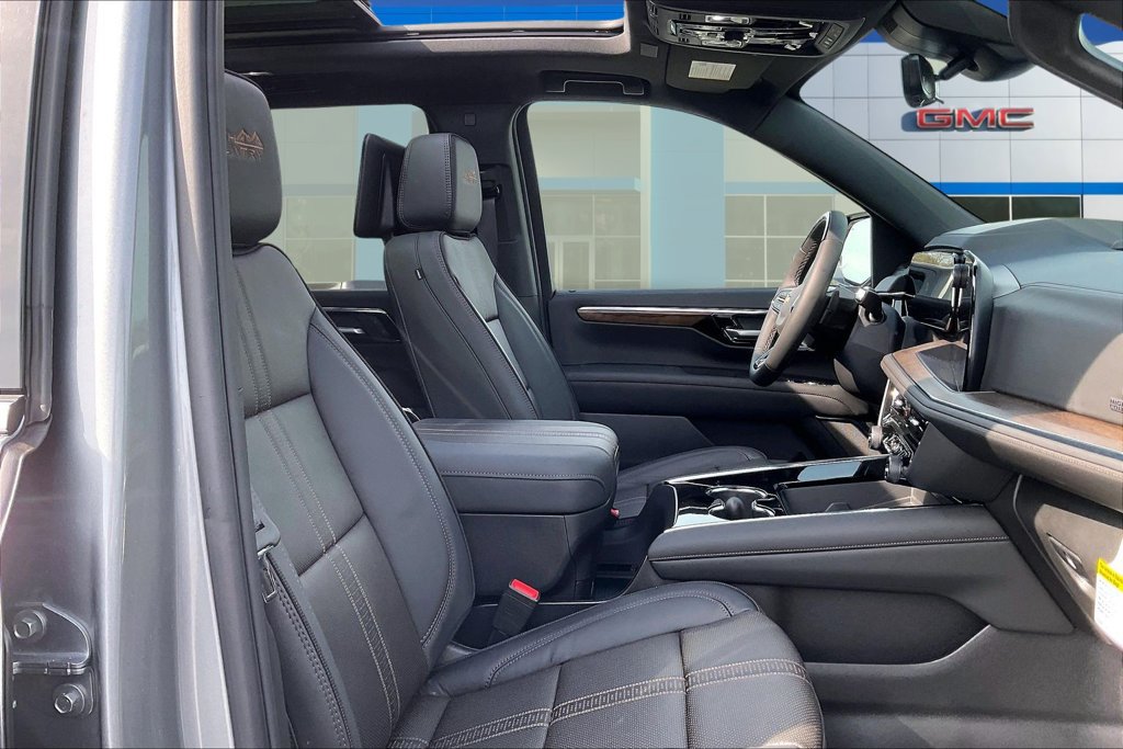 New 2026 Chevrolet Tahoe High Country AWD/4WD image 11