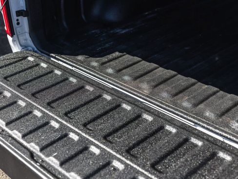 Used 2019 RAM 1500 Big Horn AWD/4WD image 9
