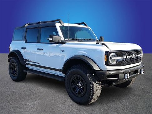 Used 2023 Ford Bronco Wildtrak image 6