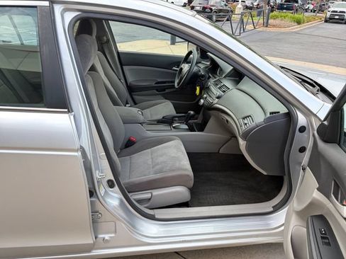 Used 2010 Honda Accord LX image 33