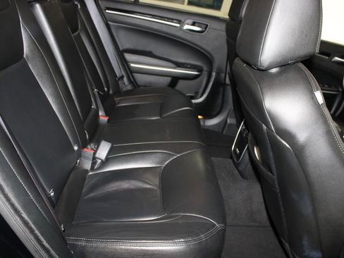 Used 2023 Chrysler 300 Touring AWD/4WD image 28