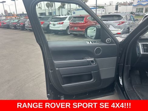 Used 2018 Land Rover Range Rover Sport SE image 23