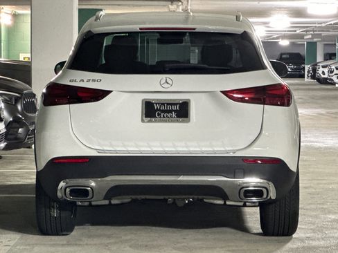 New 2026 Mercedes-Benz GLA 250 image 9