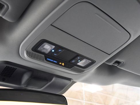 Used 2022 Ford F150 XLT image 33