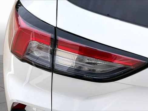 Used 2020 Ford Escape SEL FWD image 28