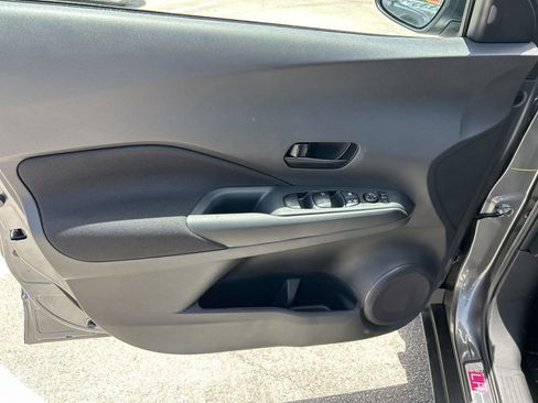 New 2025 Nissan Kicks Play S image 11
