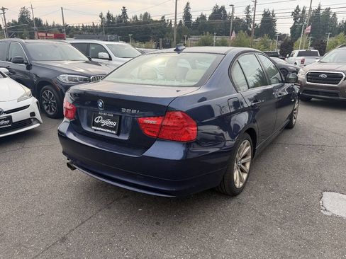 Used 2011 BMW 328i Sedan RWD image 4