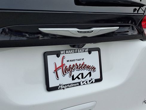 Used 2024 Chrysler Voyager LX image 30