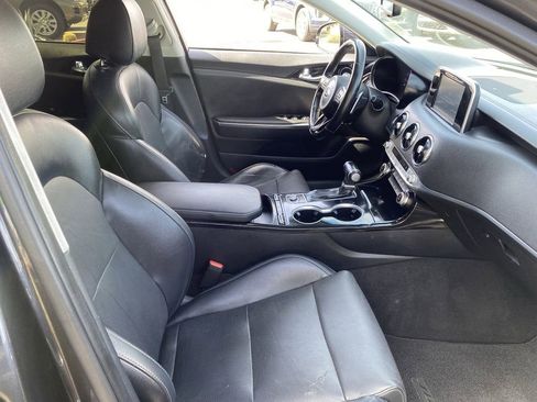 Used 2019 Kia Stinger image 12