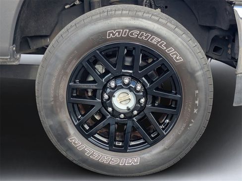 Used 2018 Ford F250 XLT image 10