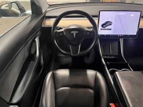 Used 2018 Tesla Model 3 Long Range image 18