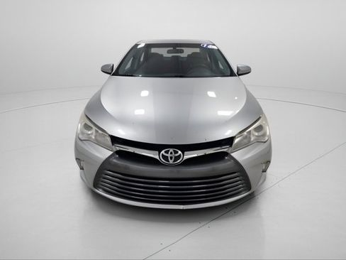 Used 2016 Toyota Camry LE image 6