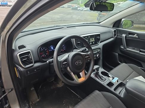 Used 2020 Kia Sportage LX AWD/4WD image 13