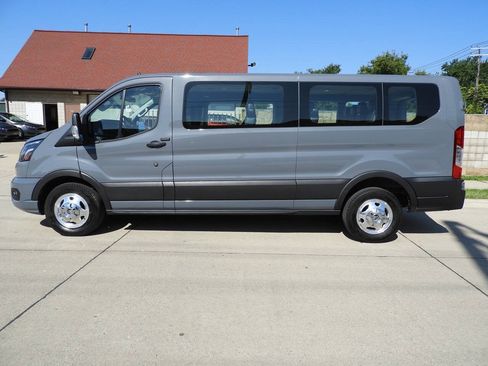 Used 2022 Ford Transit 350 XLT AWD/4WD image 5