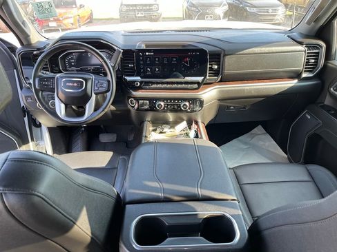 Used 2024 GMC Sierra 2500 SLT w/ SLT Convenience Package image 14