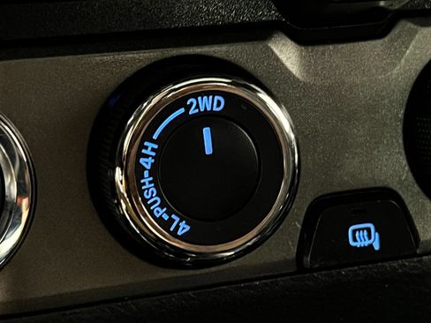 Used 2020 Toyota Tacoma TRD Off-Road w/ TRD Premium Off Road Package AWD/4WD image 23