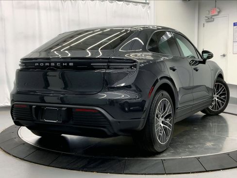 Used 2025 Porsche Macan Electric image 7