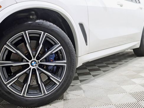 Used 2022 BMW X5 M50i AWD/4WD image 4