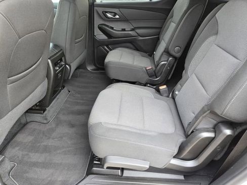 Used 2023 Chevrolet Traverse LT FWD image 30