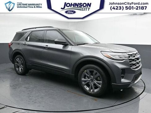 New 2026 Ford Explorer Active w/ Active Comfort Package image 3