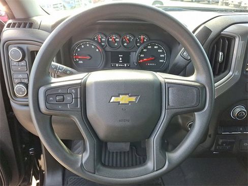 Used 2025 Chevrolet Silverado 2500 Custom image 15